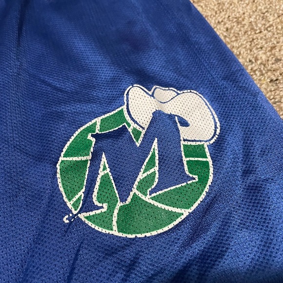 Vintage Old Logo Champion Dallas Mavericks NBA Basketball Shorts Green XL 40-42